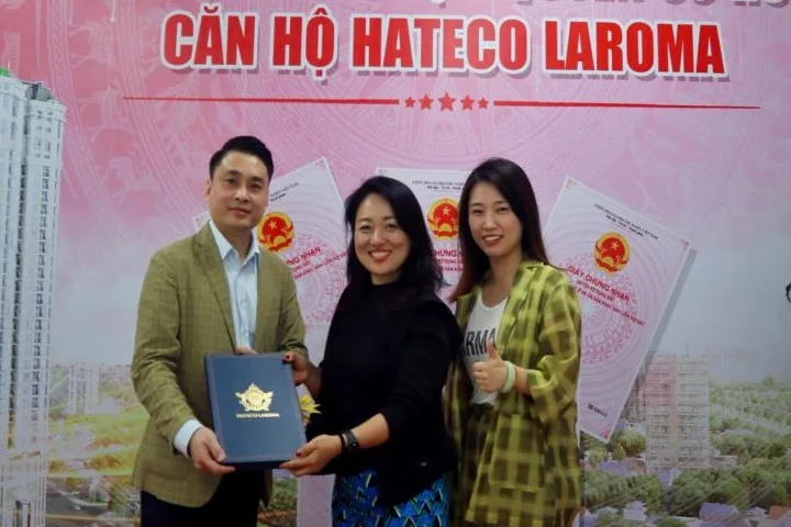 Hateco Laroma 住戶所有權狀交付現場